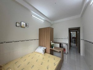chính chủ chothuê chdv ful nt ở ngay ban công tại hoàng hoa thám phú nhuận giá chỉ 6tr 