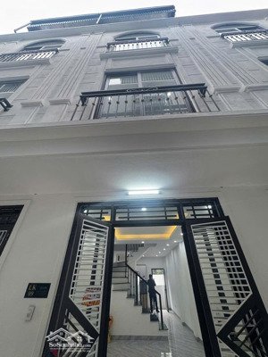 chính chủ bán nhà mới đẹp 3,5tầngx36m2 tại cao viên thanh oai, ô tô đỗ cửa