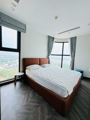 cho thuê: 20 triệu/tháng (net) căn 3pn 101.5 m² full nội thất the beverly, vgp đang trống