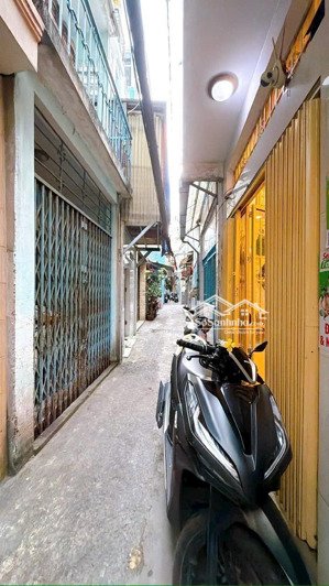 bán nhà 3 tầng khu dân cư hẻm thông trên trục đường đoàn văn bơ.