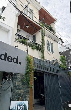 bán nhà hxh 82 đường võ thị sáu , quận 1 . dt 6,5x18m , 5 tầng mới , tặng nội thất, giá 28,5 tỷ tl