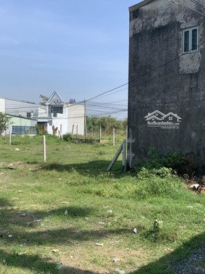 cuối năm chủ kẹt tiền bán 8x22, 177m2 thổ cư , đường 5m, sổ hồng riêng , 830 triệu