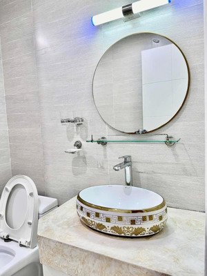 cho thuê căn hộ 3p ngủ đầy đủ nội thất kèm sân vườn đẹp tại goldsilk