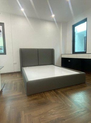 bán gấp nhà yên hòa - 6 tầng - mt 5m - ô tô gần nhà - ô chờ thang máy - giá tốt