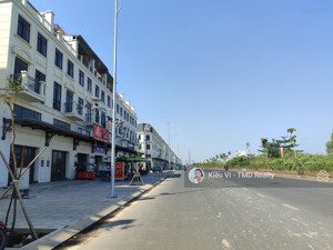 cho thuê nhà 1500m2 lakeview city mặt tiền đường song hành cao tốc, đối diện the global city quận 2