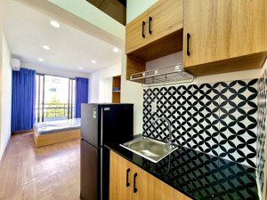 cho thuê phòng full nội thất máy giặt riêng có bancol lớn ngay lý thường kiệt sát đại học bách khoa