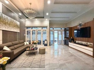 chính chủ cần bán villa cao cấp, 86b võ thị sáu, q1, khu an ninh, q1, 112,8m2, 2l, st