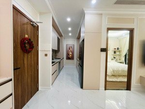 bán căn hộ bàn giao full nội thất và thiết kế nhà theo gu khách hàng