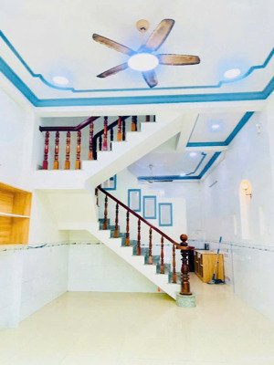 chủ nhà cần bán gấp nhà 2 tầng xây kiên cố _ oto ngủ trong nhà _ số 9 _ linh tây _ thủ đức
