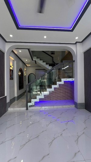 hàng hiếm 96m2 có pn trệt phạm văn đồng, p3, gò vấp, ô tô đỗ cửa, bán gấp trước tết, 7.8 tỷ