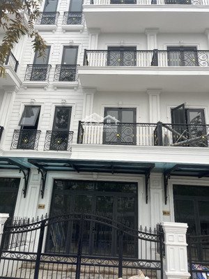 đông dương đức thượng, 80m, hoàn thiện mặt ngoài, hướng tây bắc, 130tr/m, 12 tỷ. ll: 