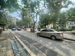 mặt phố trúc bạch ba đình, 9 tầng thang máy, doanh thu khủng, căn duy nhất, 92 tỷ