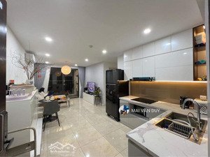 cho thuê căn hộ 2 phòng full nội thất d''capitale trần duy hưng. giá 19tr/tháng