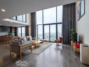 cần bán căn 02pn - 179m2 có thể sửa lại thành 3pn tại pentstudio tây hồ; 