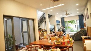 biệt thự giáp khu tên lửa, dt: 10 x 20m thổ cư, 1 trệt 1 lầu 4pn 5wc, giá 15 tỷ lh 