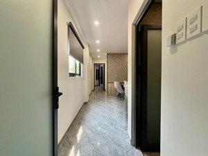 cho thuê căn hộ 2 phòng ngủ luxury ban công ngay phạm văn đồng, cv gia định, sân bay