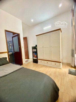 phòng trọ ngay khu phố nhật - ban công - tách bếp - vincom - nhà thờ đức bà - cầu bason