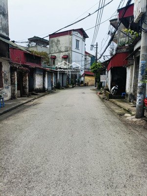 48m - 8.5 tỷ có ngay oto tránh kinh doanh phường việt hưng. call o398386285