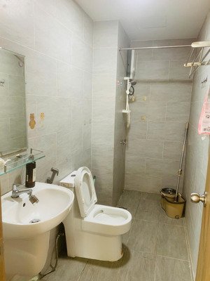 cần cho thuê căn hộ ở cát lái q2, có thê ở ngay giá 6tr căn 2pn2wc