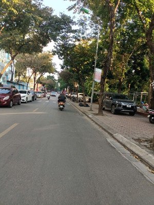 bán chdv hồ tùng mậu dt 65m2. 6 tầng thang máy , 2 thoáng trước sau ,20m ra ô tô tránh