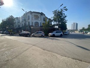 bán căn bt lô góc 3 thoáng cực đẹp, vỉa hè cực rộng, kđt đại kim, nguyễn xiển, hoàng mai, dt 168m2