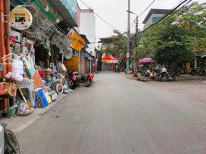 10,44 tỷ. có thể cho thuê đất. thửa đất 58m2. mặt tiền 4m. lô góc. đường 5m. mặt chợ - phú diễn.