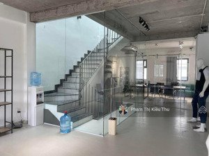 cần thuê nhà phố lakeview city dt 5x20m 1 trệt 3 lầu nội thất cơ bản giá chỉ 26tr lh 