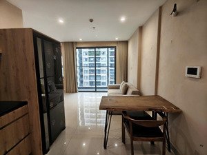 cần tiền bán nhanh 2 ngủ góc ocean park tầng trung full đồ giá chỉ 4.2 tỷ ( hỗ trợ khách vay)