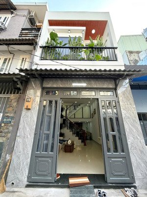 nhà full nội thất cao cấp - 4x10m 1 trệt lửng lầu - 3pn - giá 5.099 tỷ