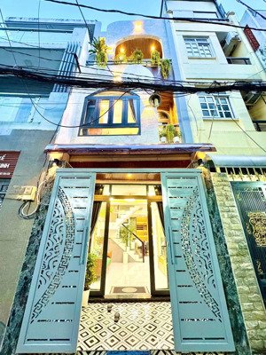 bán nhà trung tâm shr quận 4 tôn thất thuyết, giá chỉ 2tỷ1, nhà mới dọn vào ở, tặng full nộ thất