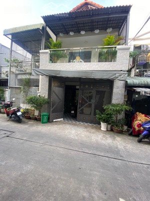 bán nhà đẹp vị trí vàng đường lô tư, tân phú ngang 5m, khó tìm