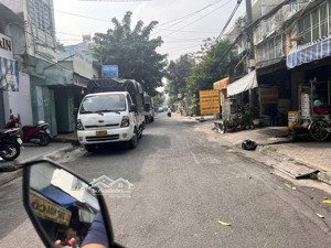 2 mặt tiền hoàng ngọc phách - tân phú, 6,1x20m nh: 6,17m, cấp 4, giá 21,5 tỷ tl.