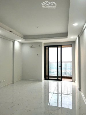 cho thuê studio 40m2 chỉ 4tr/tháng tại opal skyline, có ban công, sạch sẽ thoáng mát