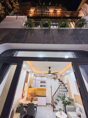 hàng cực hiếm bàu cát sát mt nguyễn hồng đào p.14, tân bình 5 tỷ 900 chỉ 1 trục ra mặt tiền