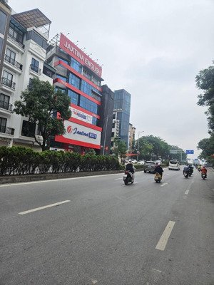 ngọc lâm trung tâm nhà đẹp 6 tầng, full nội thất