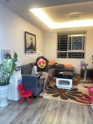 bán căn 63m toà ct6 tầng trung đẹp