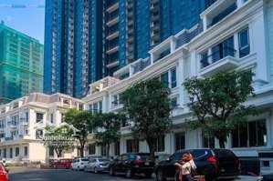 chính chủ cần tiền - bán gấp - lk 150m2 - 42 tỷ - giá siêu rẻ để bán nhanh. anh chị đầu tư ib em