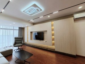 nắng đã có mũ, mưa đã có ô, thuê nhà cầu giấy đã có discovery complex 14tr