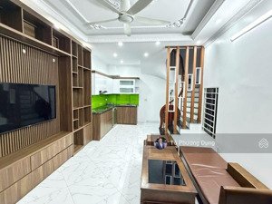 bán nhà chính kinh - thanh xuân - dt 40m2 x 5 tầng - full nội thất - 9,x tỷ - sđcc - lh 