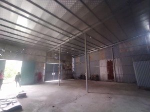 cho thuê 150m2 kho xưởng đường quang tiến, tây mỗ, nam tl. xe công cách 40m. giá 9 tr. 