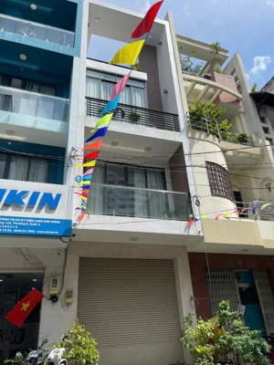 bán nhà hẻm 213 xóm chiếu, p15, q4, dt: 3.6x19m, giá: 7.35 tỷ (3 lầu)