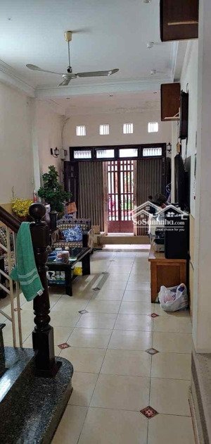 bán nhà đẹp đường lê văn sỹ q3 hcm, hxh, gần nhà thờ vườn xoài.