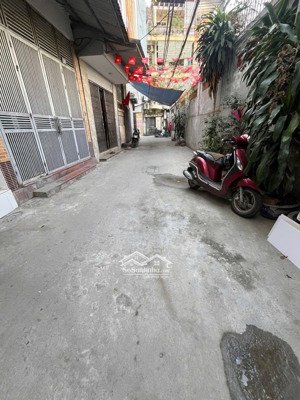 mặt ngõ 3 gác tránh, 20m ra ô tô, dt 50m2, mt 4,8m, chào 10,3 tỷ, thông vòng quanh