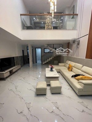 nhà 4tầng, 4,7x14m. sau căn mt đs21 quang trung, p8, gò vấp. chỉ 7tỷ.
gần trường nguyễn công trứ