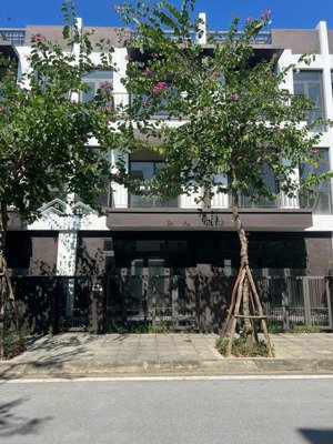 bán biệt thự , liền kề phía tây hà nội diện tích 96,32m2, đường trước nhà 13m, giá 23 tỷ