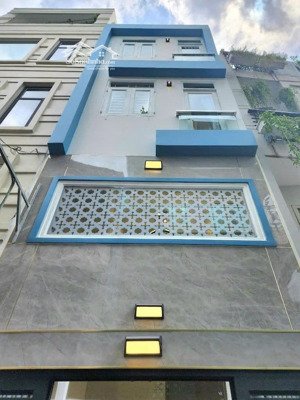 chính chủ cần bán nhà nguyễn văn thủ-đakao-q1, gần đại học kinh tế. 4tỷ300/80m2 đang cho thuê 28tr