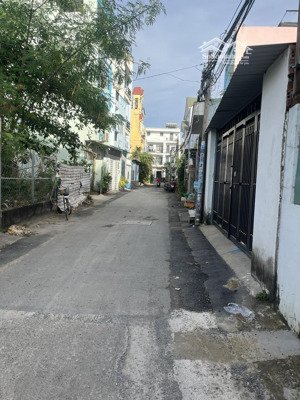 bán đất mặt đường số thông thoáng , p bình trưng tây quận 2 cũ nhánh đ. nguyễn duy trinh