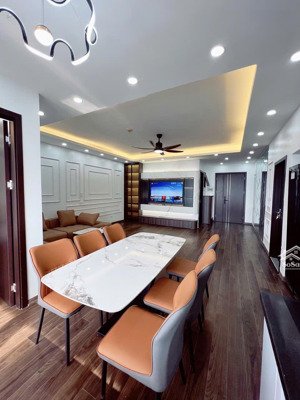 cần cho thuê căn hộ chung cư flc 265 cầu giấy. 94m2. 2 phòng ngủ full đồ giá chỉ 16tr/tháng