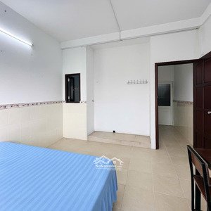 phòng thoáng 28m2, tạ quang bửu q8 cũ