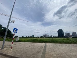 cho thuê đất làm sân pic - bãi gửi ô tô